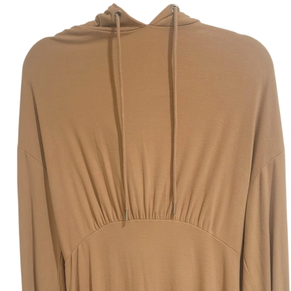 Express Camel Hooded Dress - Picture 5 of 6